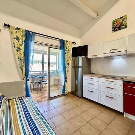 Sainte-maxime: Mezzanine 4 Couchages A 50m De La - Fr-1-226-547 Apartamento *
