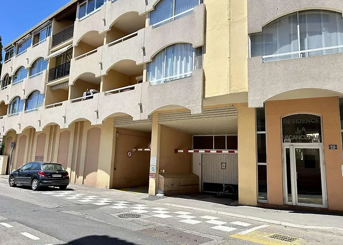 Sainte-maxime: Mezzanine 4 Couchages A 50m De La - Fr-1-226-547 Сент-Максім