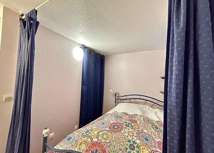 Sainte-maxime: Mezzanine 4 Couchages A 50m De La - Fr-1-226-547 Апартаменти *