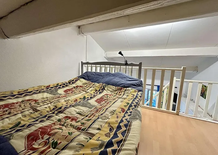 Sainte-maxime: Mezzanine 4 Couchages A 50m De La - Fr-1-226-547 Apartamento Sainte-Maxime